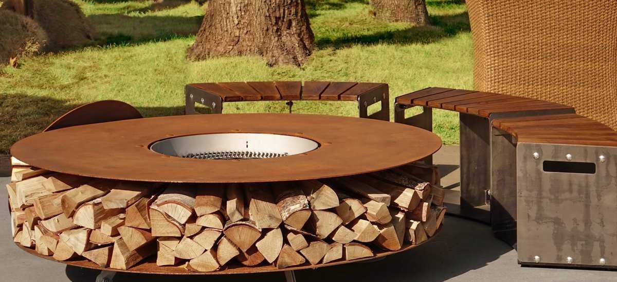 12 Rustic Fire Pit Ideas For The Perfect Backyard Get Together