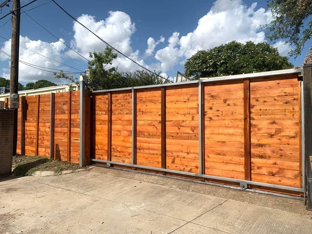 horizontal fence with metal border
